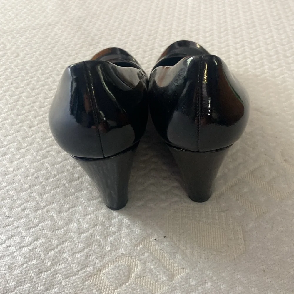 Via Spiga FOSTER‎ black patent leather wedges / size 9 / great condition w/ box